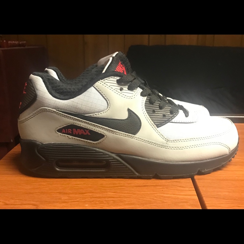 🚩🚩Sold🚩🔥Nike Air Max 90 Essential “Wolf Grey” - Picture 3 of 8